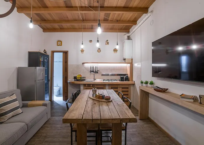 Guesthost - Il Cedro - Cozy House For 4 アパート